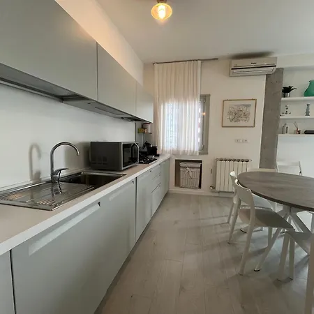 Esagono Apartament *